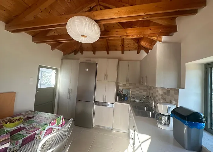 Апартаменты πυργοσπιτο χαντζακου Гитион